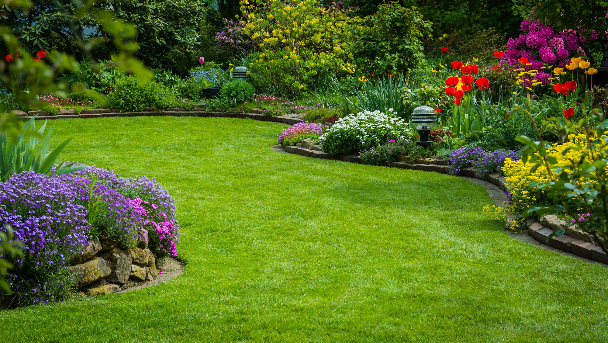 Leading Victoria BC landscapers for your needs